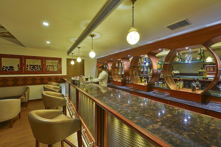 Lounge 39 of 73