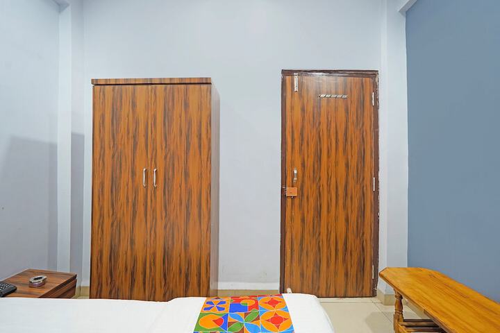 Room 12 of 24