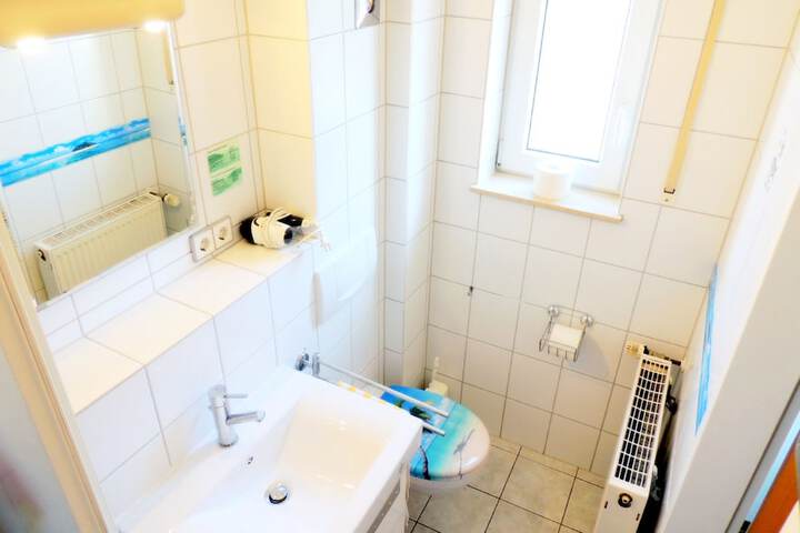 Room 190 of 272