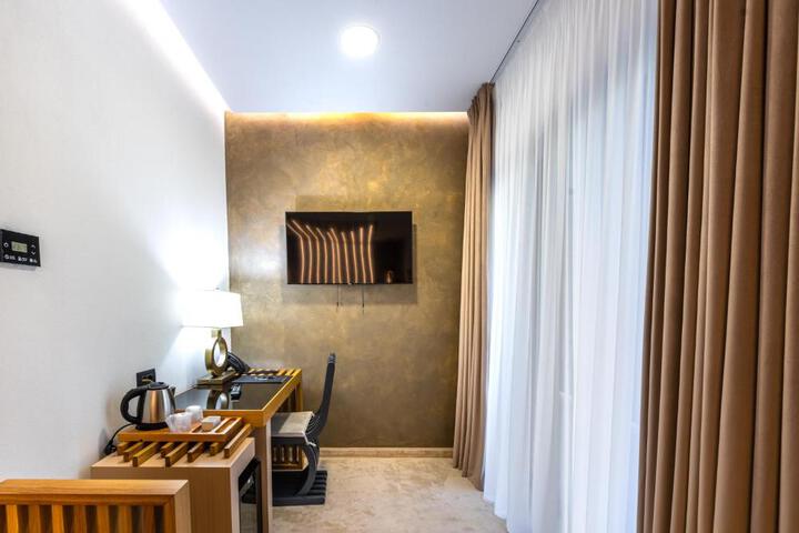 General 12 of 100