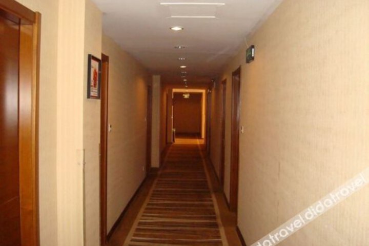 Qianwei Yongju Hotel