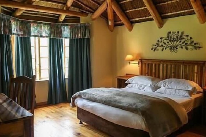 Room 4 of 25