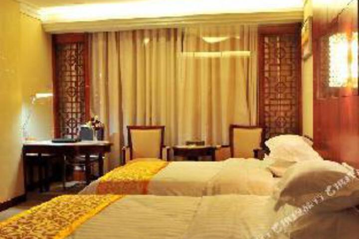 Donglu Hotel