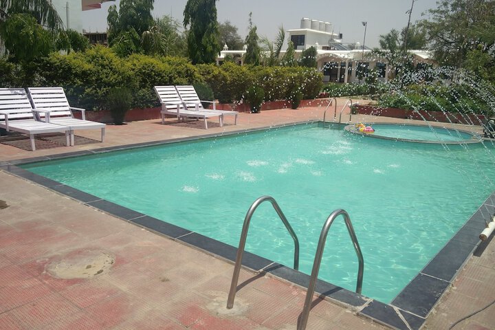 Pool 36 of 54