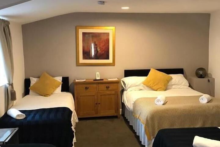 Room 18 of 34