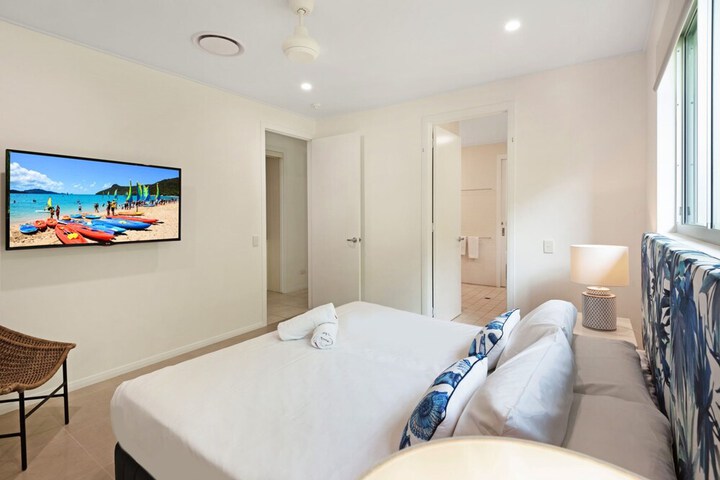 Room 3 of 23