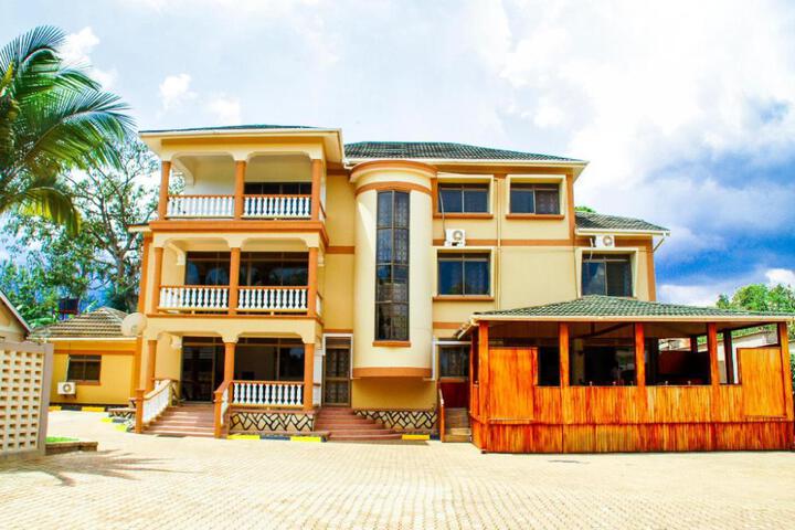 Alfa Hotel Munyonyo