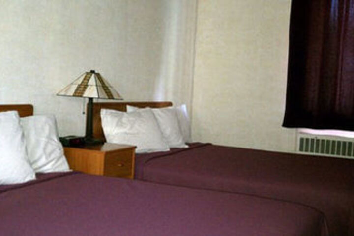 Room 6 of 11