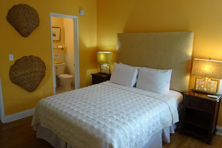 Room 44 of 141