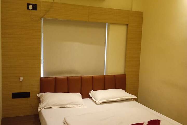 Room 12 of 17