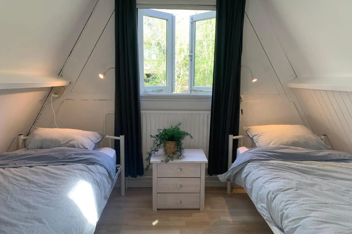 Room 6 of 22