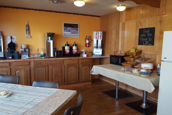 Breakfast/Coffee Service 21 of 30