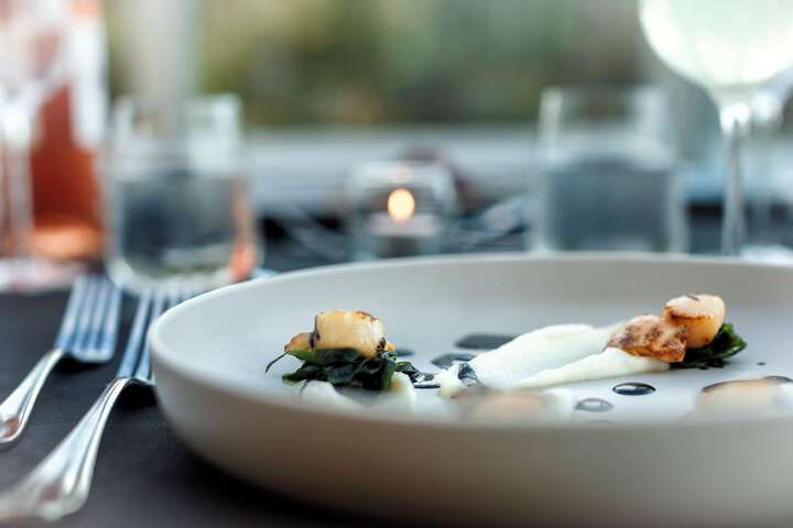 Dining 48 of 70
