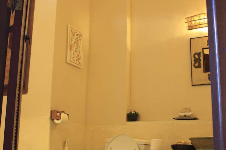 Room 26 of 81