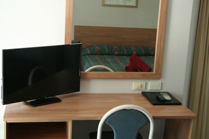 Room 9 of 29