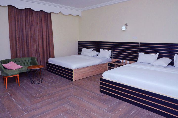 Room 12 of 44
