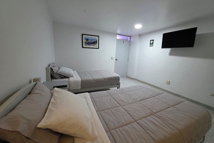 Room 9 of 84