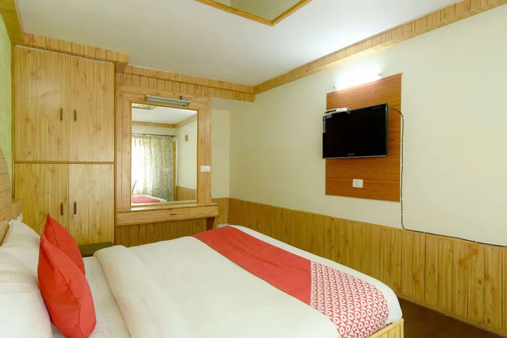 Room 5 of 14