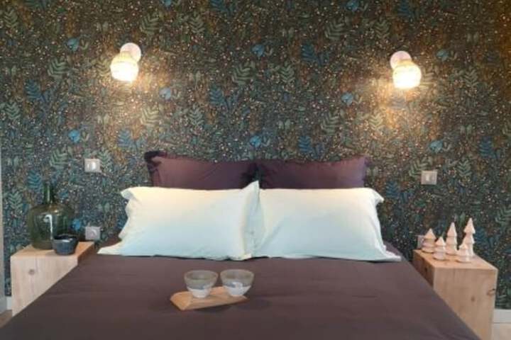Room 3 of 51