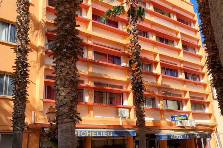 Hotel 44 of 44