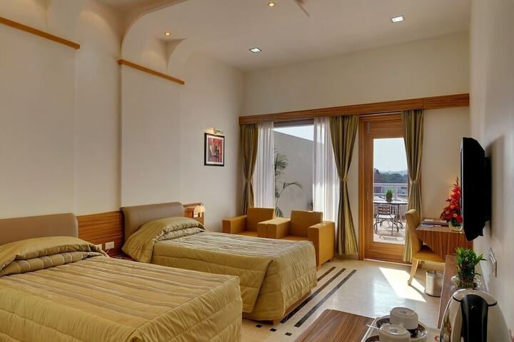 Room 15 of 51