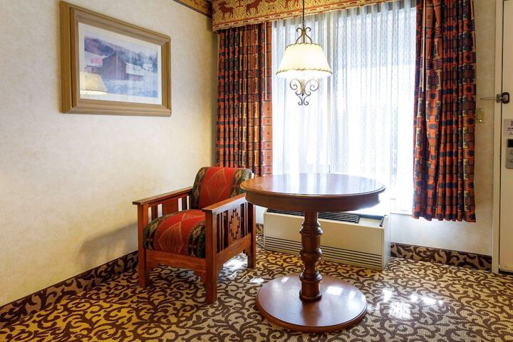 Room 27 of 63