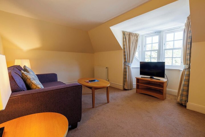 Room 30 of 100