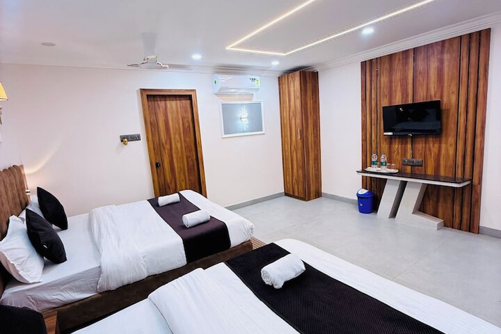 Room 50 of 63