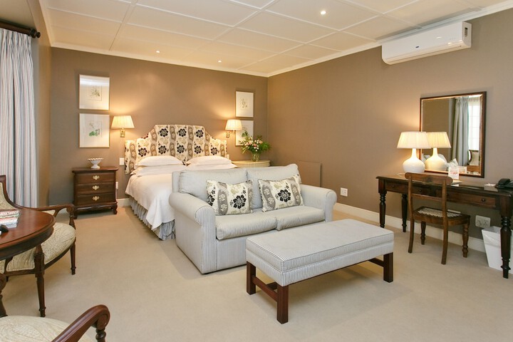 Room 11 of 80