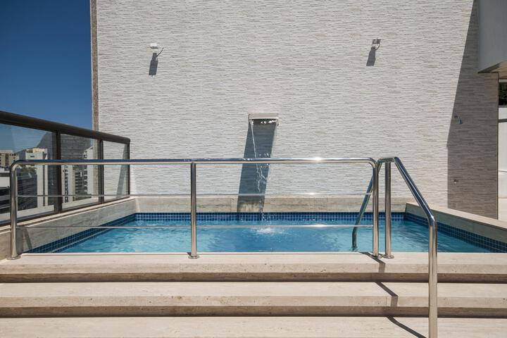 Pool 2 of 16
