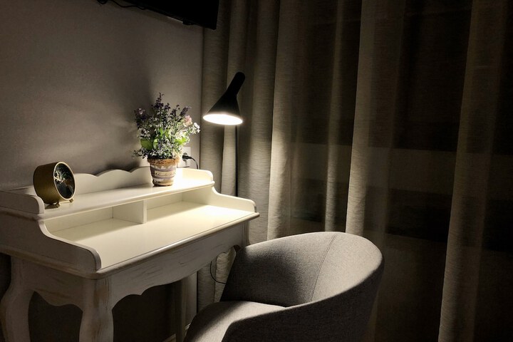 Room 18 of 32