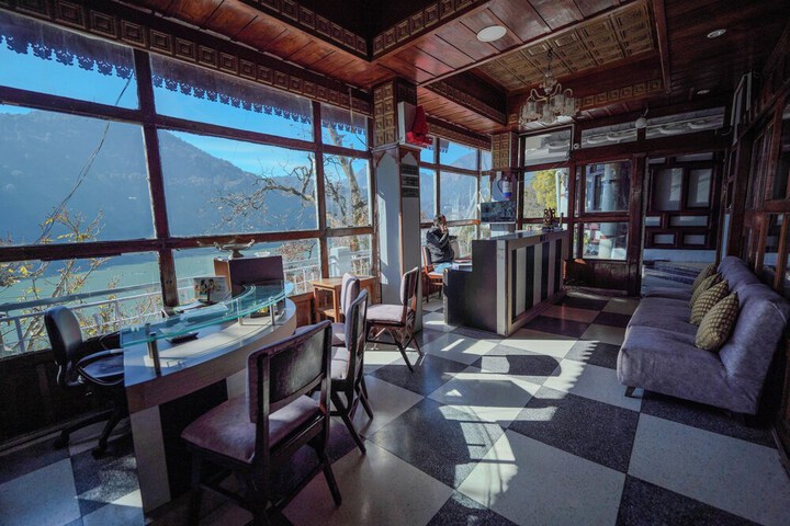 Dining 50 of 72