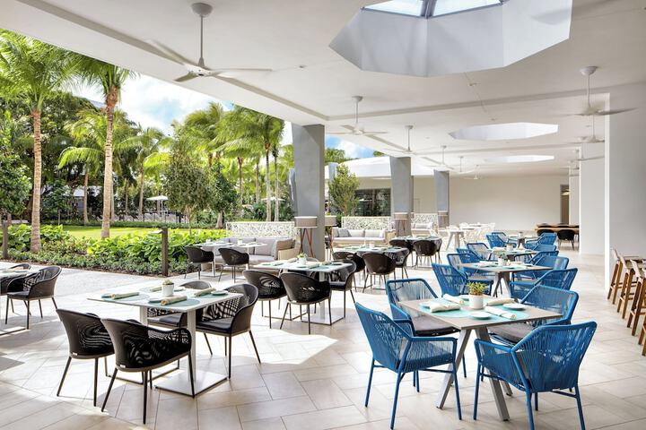 Pool Hotel