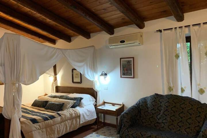 Room 10 of 39