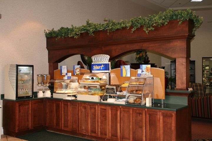 Breakfast/Coffee Service 17 of 22