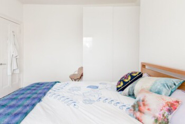 Room 9 of 9