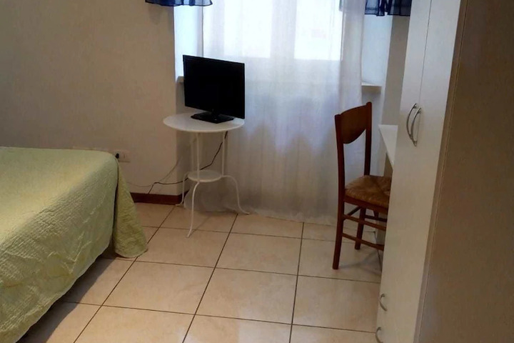 Room 3 of 7