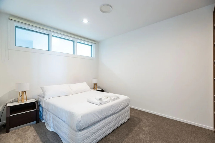 Room 3 of 11