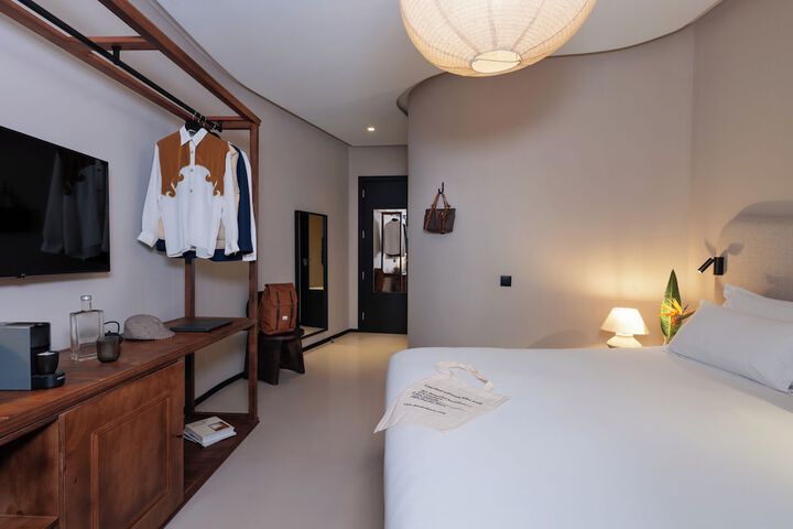 Room 26 of 50