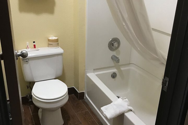 Room 16 of 20