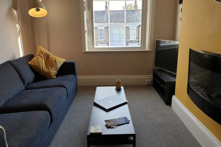 Room 6 of 21