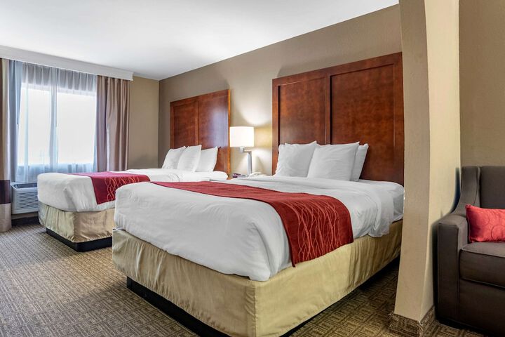 2 Queen Beds (14 of 14)