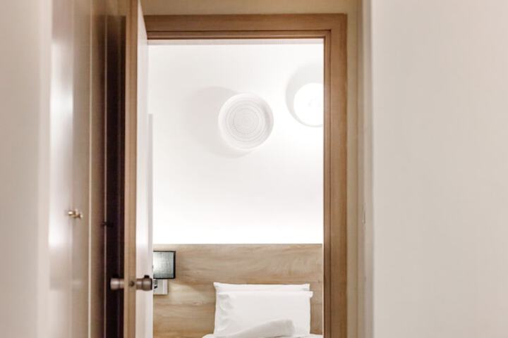 Room 20 of 80
