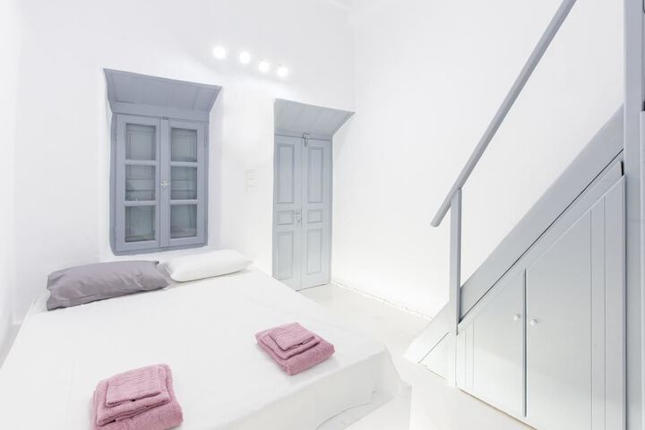 Room 5 of 15