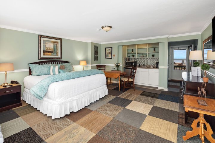 Room 10 of 20