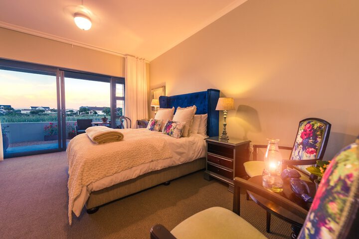 Room 3 of 49