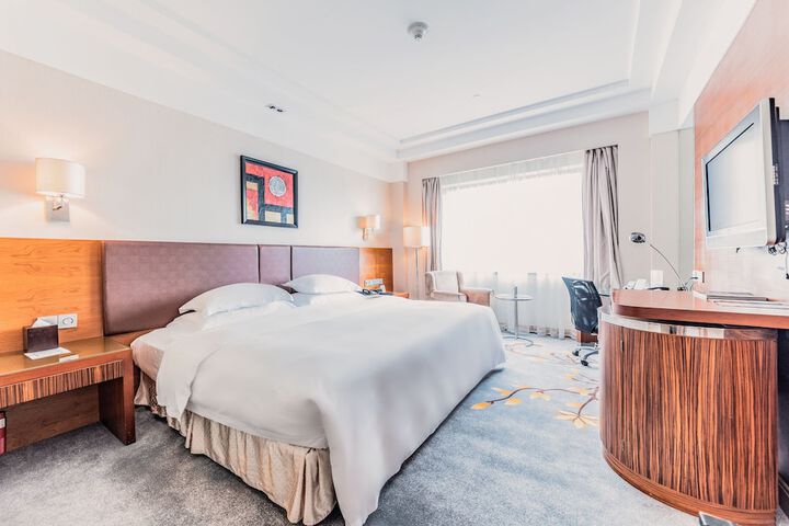Room 15 of 115