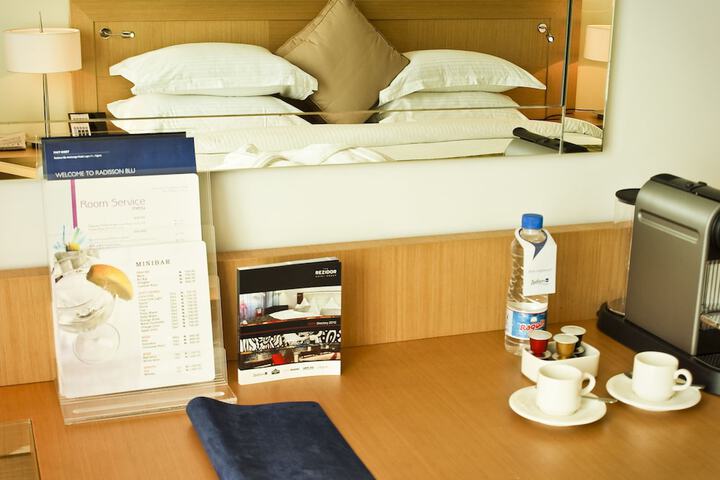 Room 18 of 140