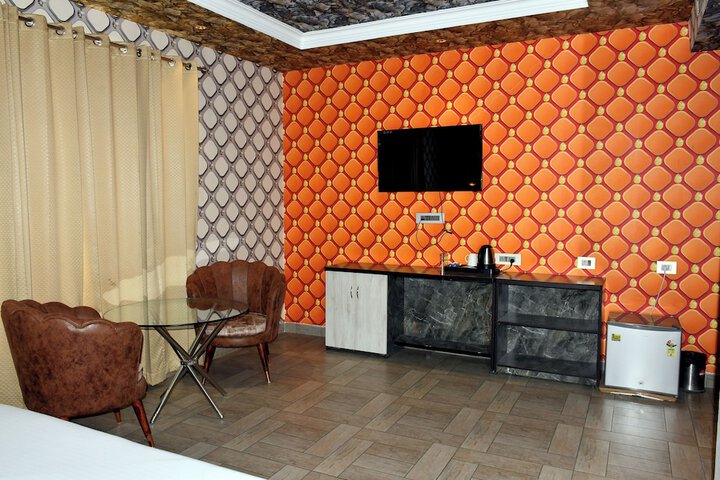 Room 22 of 94