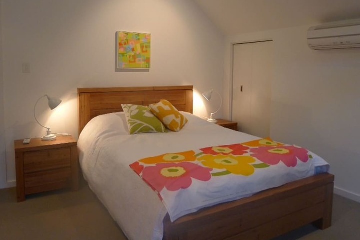 Room 5 of 15